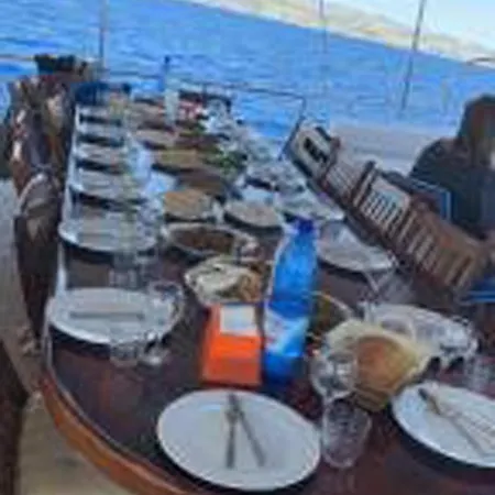 Atinayachting Μαρμαρίς